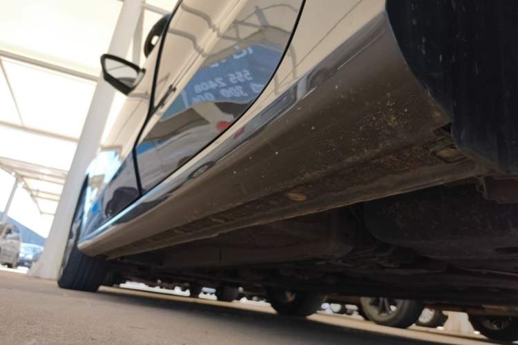 Used Geely Auto Emgrand 2022 4th Generation 1.5L CVT Luxury Model Left Side Sill