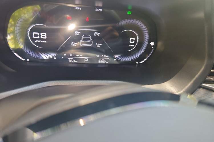 Used Geely Auto Emgrand 2022 4th Generation 1.5L CVT Luxury Model Odometer Close Up