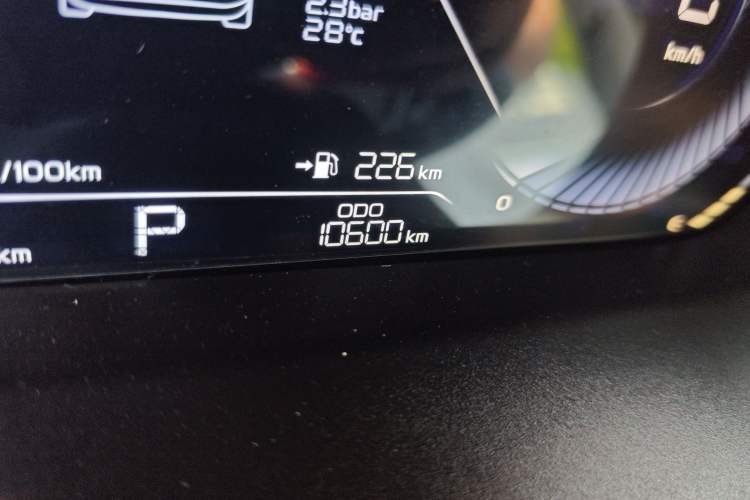 Used Geely Auto Emgrand 2022 4th Generation 1.5L CVT Luxury Model Odometer Close Up