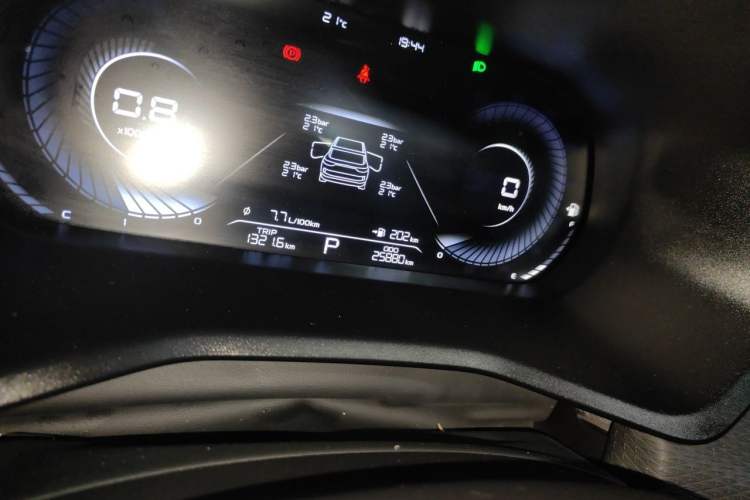 Used Geely Auto Emgrand 2022 4th Generation 1.5L CVT Luxury Model Odometer Close Up