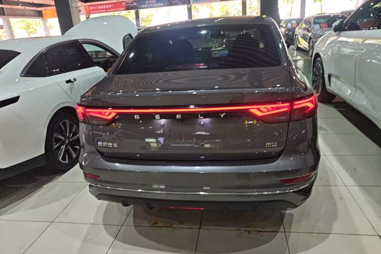 Used Geely Auto Emgrand 2022 4th Generation 1.5L CVT Flagship Model Rear