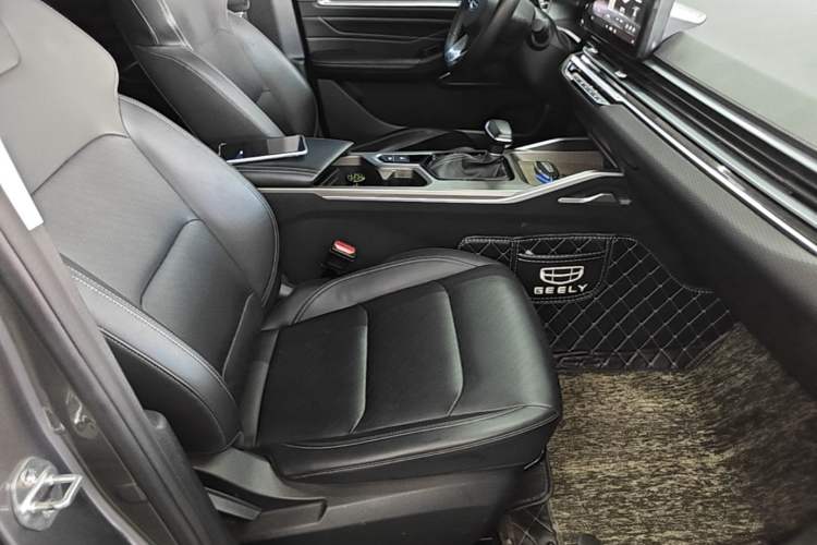 Used Geely Auto Emgrand 2022 4th Generation 1.5L CVT Luxury Model Right Front Seat
