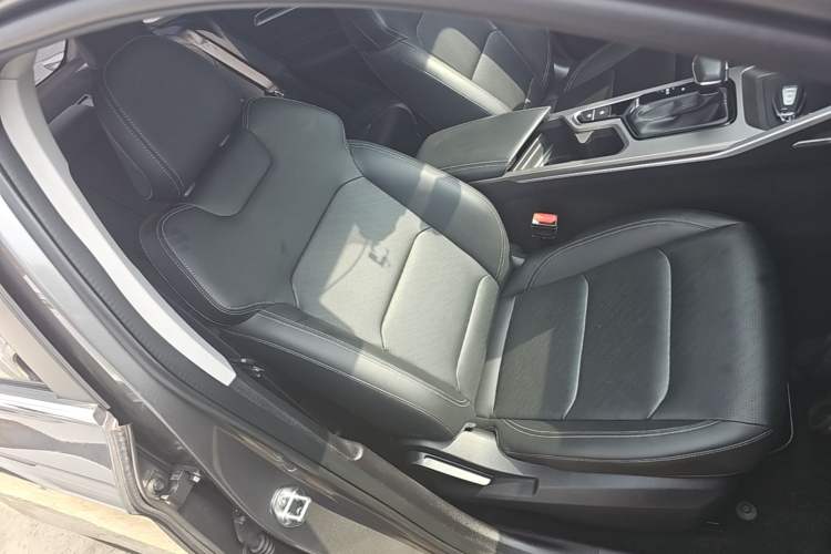 Used Geely Auto Emgrand 2022 4th Generation 1.5L CVT Luxury Model Right Front Seat