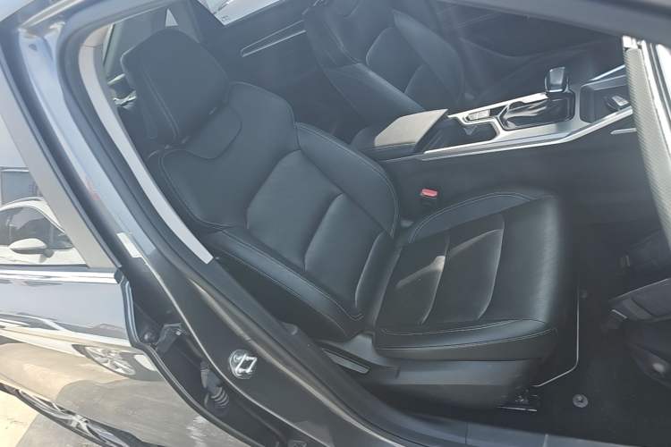 Used Geely Auto Emgrand 2022 4th Generation 1.5L CVT Luxury Model Right Front Seat