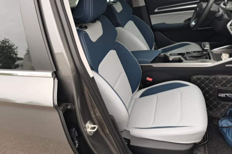 Used Geely Auto Emgrand 2022 4th Generation 1.5L CVT Flagship Model Right Front Seat