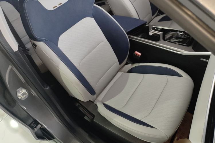 Used Geely Auto Emgrand 2022 4th Generation 1.5L CVT Flagship Model Right Front Seat