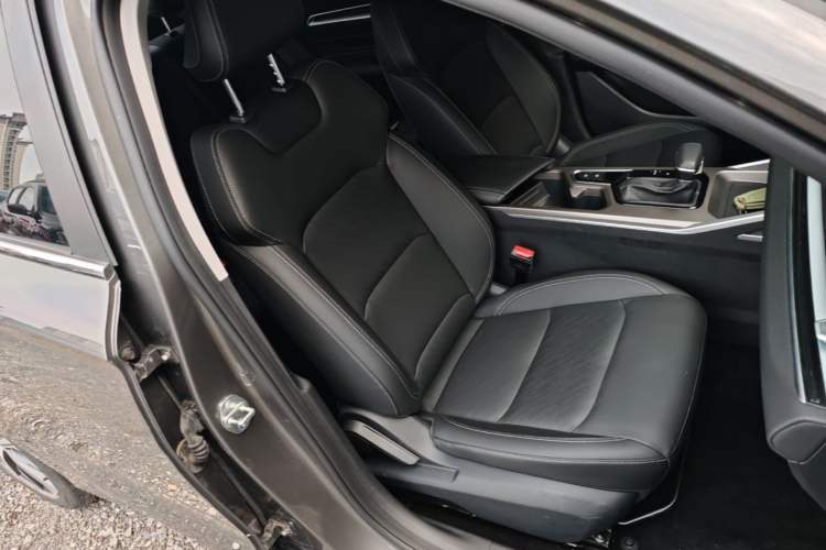 Used Geely Auto Emgrand 2022 4th Generation 1.5L CVT Luxury Model Right Front Seat