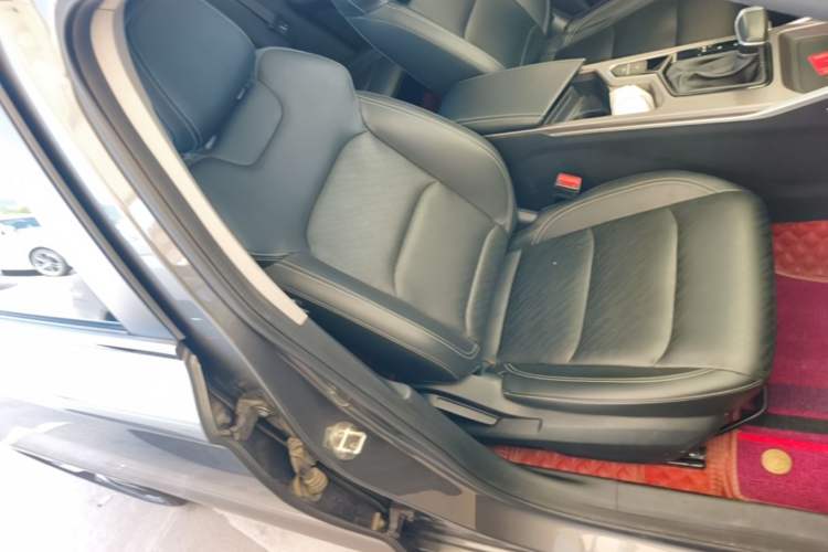 Used Geely Auto Emgrand 2022 4th Generation 1.5L CVT Luxury Model Right Front Seat