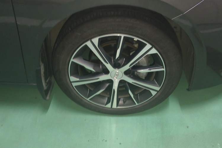 Used Geely Auto Emgrand 2022 4th Generation 1.5L CVT Luxury Model Right Front Wheel Hub