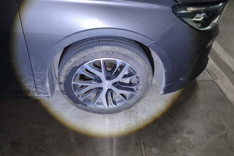 Used Geely Auto Emgrand 2022 4th Generation 1.5L CVT Elite Model Right Front Wheel Hub