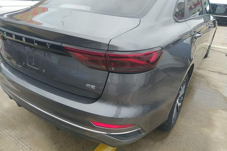 Used Geely Auto Emgrand 2022 4th Generation 1.5L CVT Elite Model Right Rear Taillight