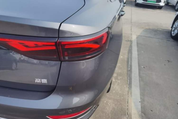 Used Geely Auto Emgrand 2022 4th Generation 1.5L CVT Elite Model Right Rear Taillight
