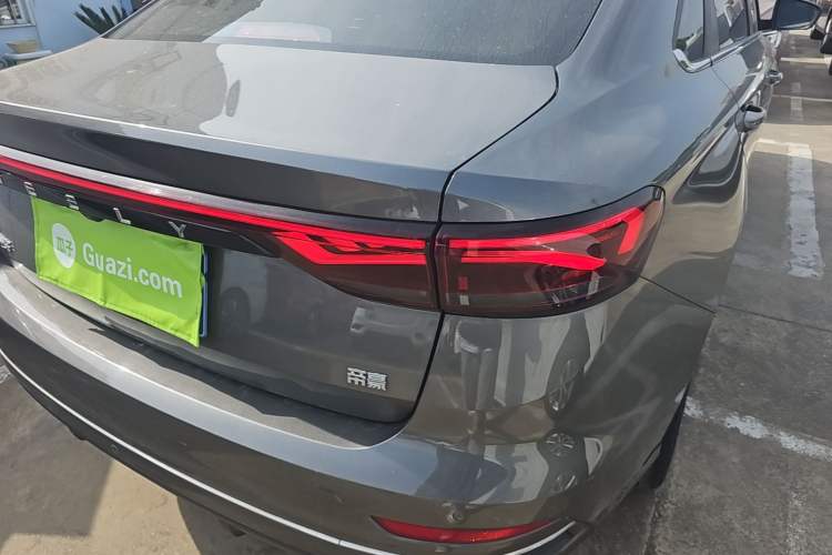 Used Geely Auto Emgrand 2022 4th Generation 1.5L CVT Luxury Model Right Rear Taillight