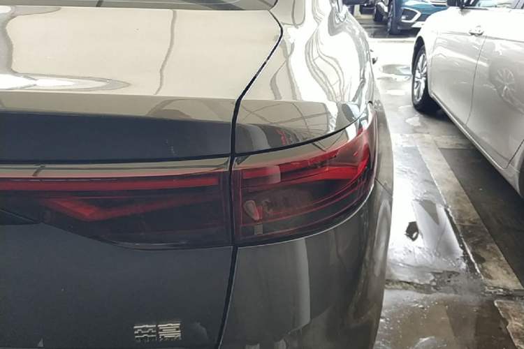 Used Geely Auto Emgrand 2022 4th Generation 1.5L CVT Luxury Model Right Rear Taillight