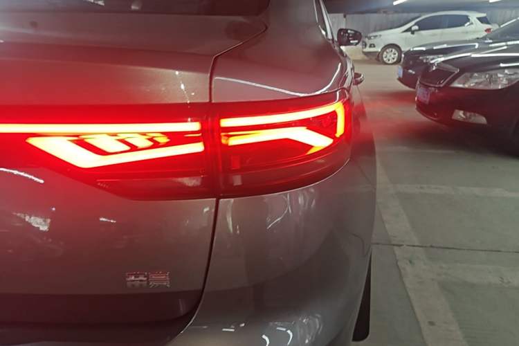 Used Geely Auto Emgrand 2022 4th Generation 1.5L CVT Luxury Model Right Rear Taillight