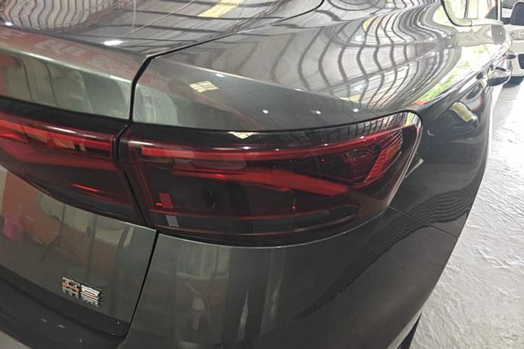 Used Geely Auto Emgrand 2022 4th Generation 1.5L Manual Elite Model Right Rear Taillight