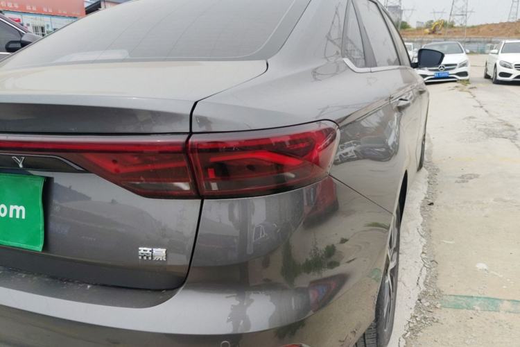 Used Geely Auto Emgrand 2022 4th Generation 1.5L CVT Luxury Model Right Rear Taillight
