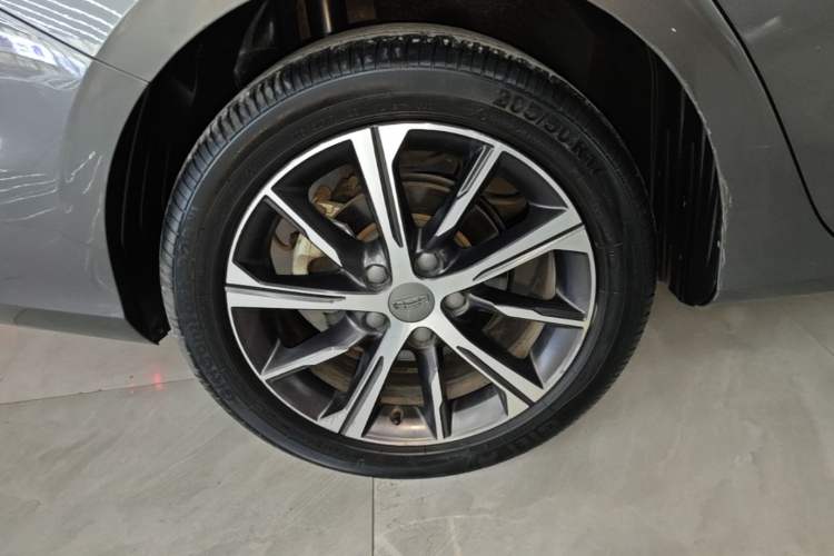 Used Geely Auto Emgrand 2022 4th Generation 1.5L CVT Luxury Model Right Rear Wheel Hub