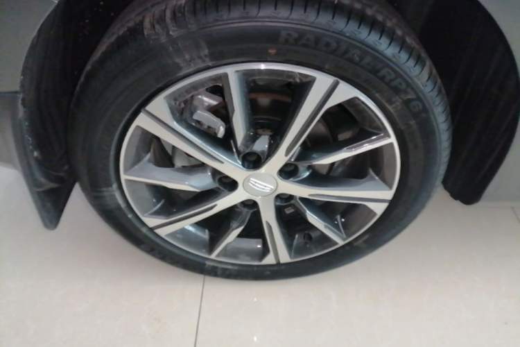 Used Geely Auto Emgrand 2022 4th Generation 1.5L CVT Luxury Model Right Rear Wheel Hub