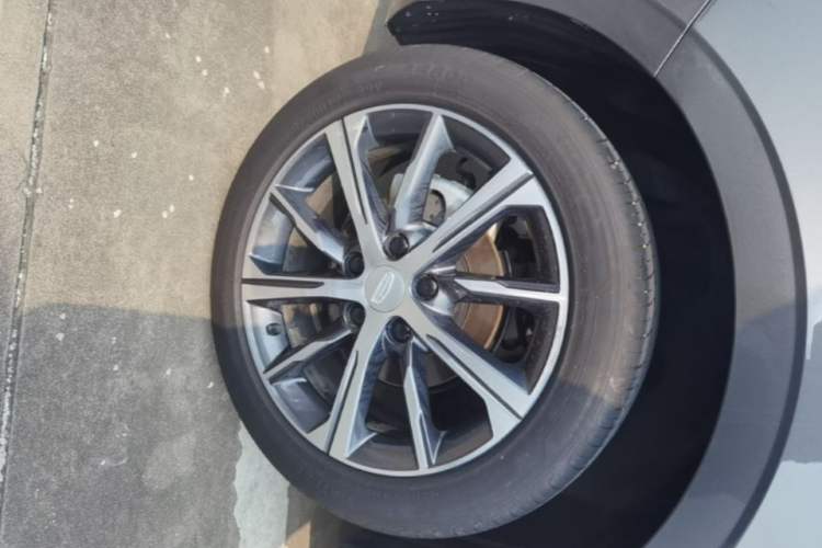 Used Geely Auto Emgrand 2022 4th Generation 1.5L CVT Elite Model Right Rear Wheel Hub