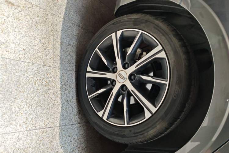 Used Geely Auto Emgrand 2022 4th Generation 1.5L CVT Luxury Model Right Rear Wheel Hub