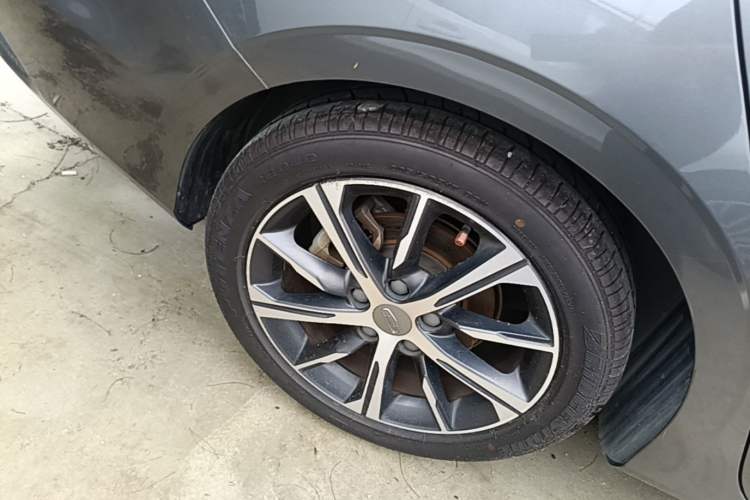 Used Geely Auto Emgrand 2022 4th Generation 1.5L CVT Luxury Model Right Rear Wheel Hub