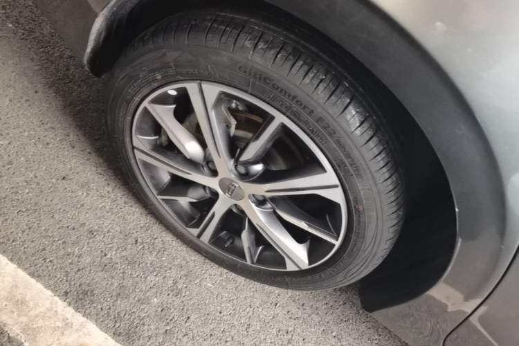 Used Geely Auto Emgrand 2022 4th Generation 1.5L CVT Luxury Model Right Rear Wheel Hub