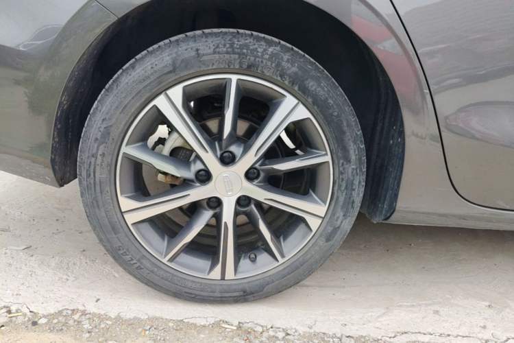 Used Geely Auto Emgrand 2022 4th Generation 1.5L CVT Luxury Model Right Rear Wheel Hub