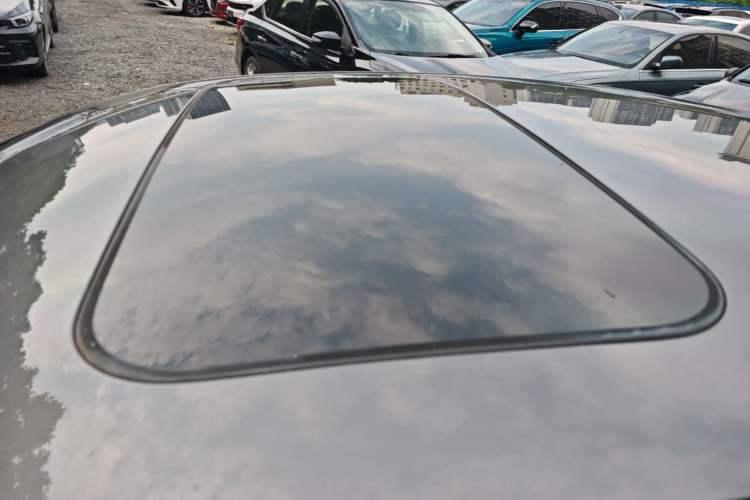 Used Geely Auto Emgrand 2022 4th Generation 1.5L CVT Luxury Model Roof