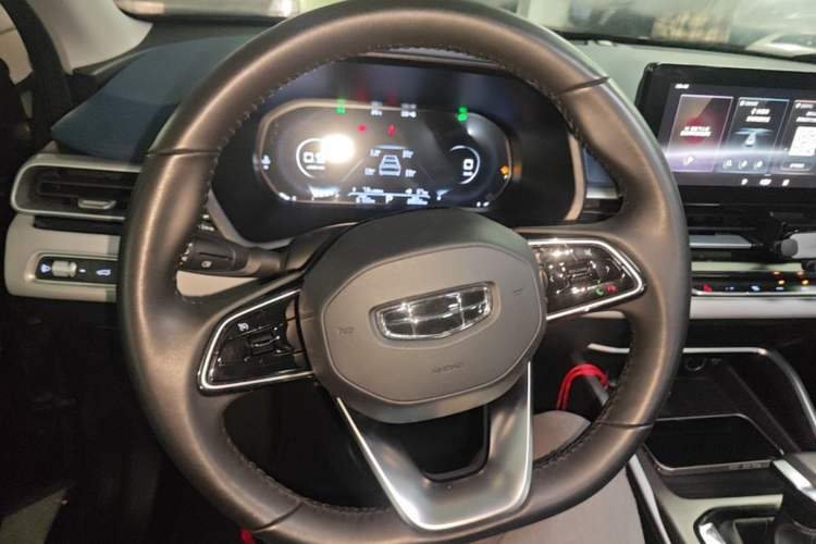 Used Geely Auto Emgrand 2022 4th Generation 1.5L CVT Flagship Model Steering Wheel