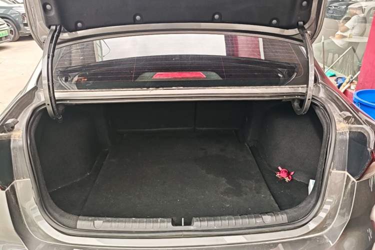 Used Geely Auto Emgrand 2022 4th Generation 1.5L CVT Luxury Model Trunk