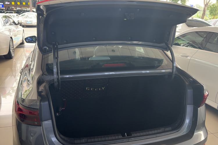 Used Geely Auto Emgrand 2022 4th Generation 1.5L CVT Flagship Model Trunk