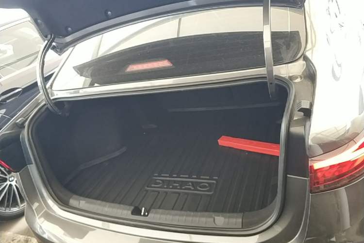Used Geely Auto Emgrand 2022 4th Generation 1.5L CVT Luxury Model Trunk