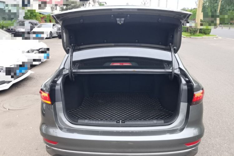 Used Geely Auto Emgrand 2022 4th Generation 1.5L CVT Flagship Model Trunk