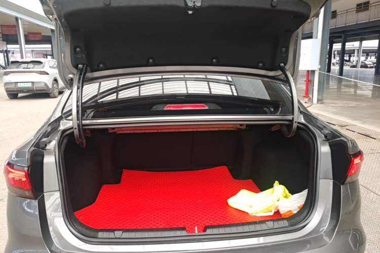 Used Geely Auto Emgrand 2022 4th Generation 1.5L CVT Luxury Model Trunk