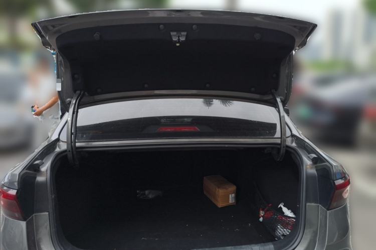 Used Geely Auto Emgrand 2022 4th Generation 1.5L CVT Flagship Model Trunk