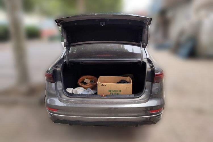 Used Geely Auto Emgrand 2022 4th Generation 1.5L CVT Flagship Model Trunk
