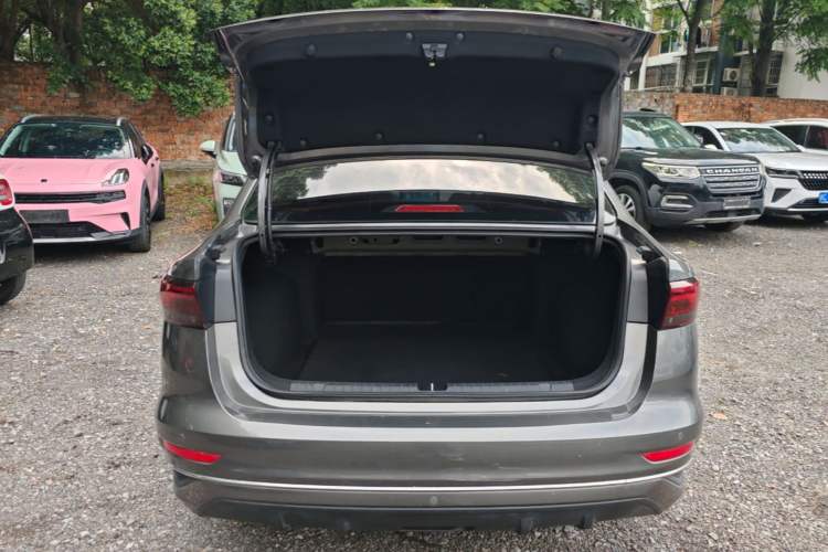 Used Geely Auto Emgrand 2022 4th Generation 1.5L CVT Luxury Model Trunk
