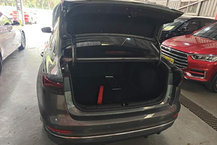 Used Geely Auto Emgrand 2022 4th Generation 1.5L Manual Elite Model Trunk