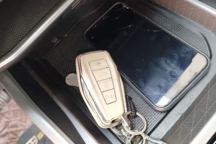 Used Geely Auto Emgrand 2022 4th Generation 1.5L CVT Luxury Model Vehicle Key