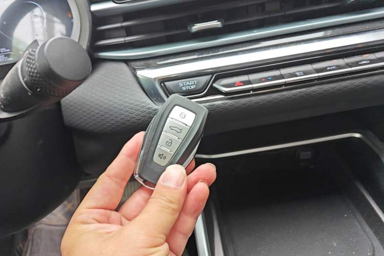 Used Geely Auto Emgrand 2022 4th Generation 1.5L CVT Elite Model Vehicle Key
