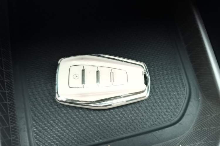 Used Geely Auto Emgrand 2022 4th Generation 1.5L CVT Flagship Model Vehicle Key