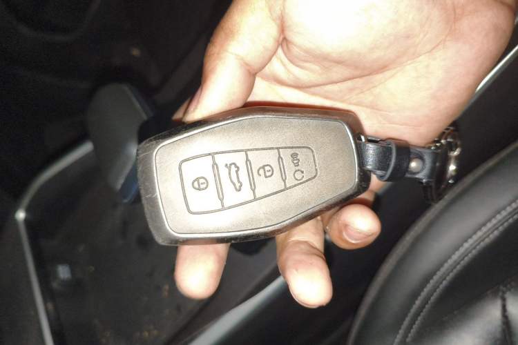 Used Geely Auto Emgrand 2022 4th Generation 1.5L CVT Elite Model Vehicle Key