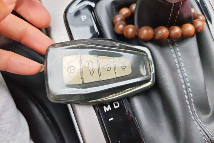 Used Geely Auto Emgrand 2022 4th Generation 1.5L CVT Luxury Model Vehicle Key