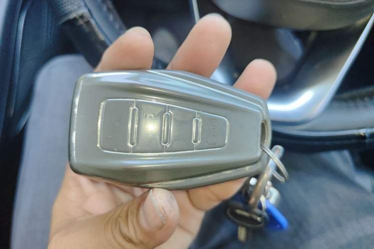 Used Geely Auto Emgrand 2022 4th Generation 1.5L CVT Luxury Model Vehicle Key