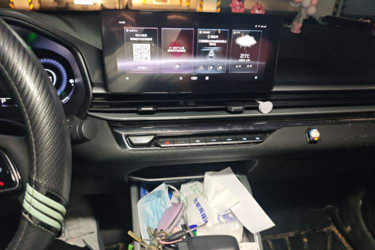 Used Geely Auto Emgrand 2022 4th Generation 1.5L CVT Elite Model Audio And AC Panel
