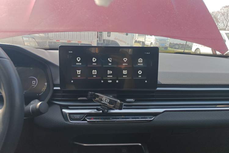 Used Geely Auto Emgrand 2022 4th Generation 1.5L CVT Luxury Model Audio And AC Panel