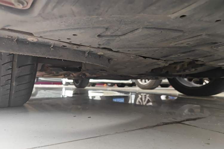 Used Geely Auto Emgrand 2022 4th Generation 1.5L CVT Luxury Model Chassis Front Right