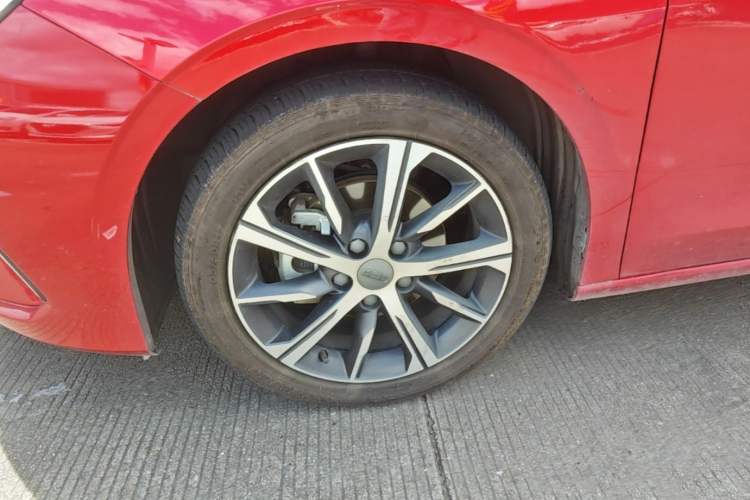 Used Geely Auto Emgrand 2022 4th Generation 1.5L CVT Luxury Model Left Front Wheel Hub