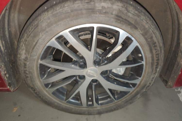 Used Geely Auto Emgrand 2022 4th Generation 1.5L CVT Elite Model Right Front Wheel Hub